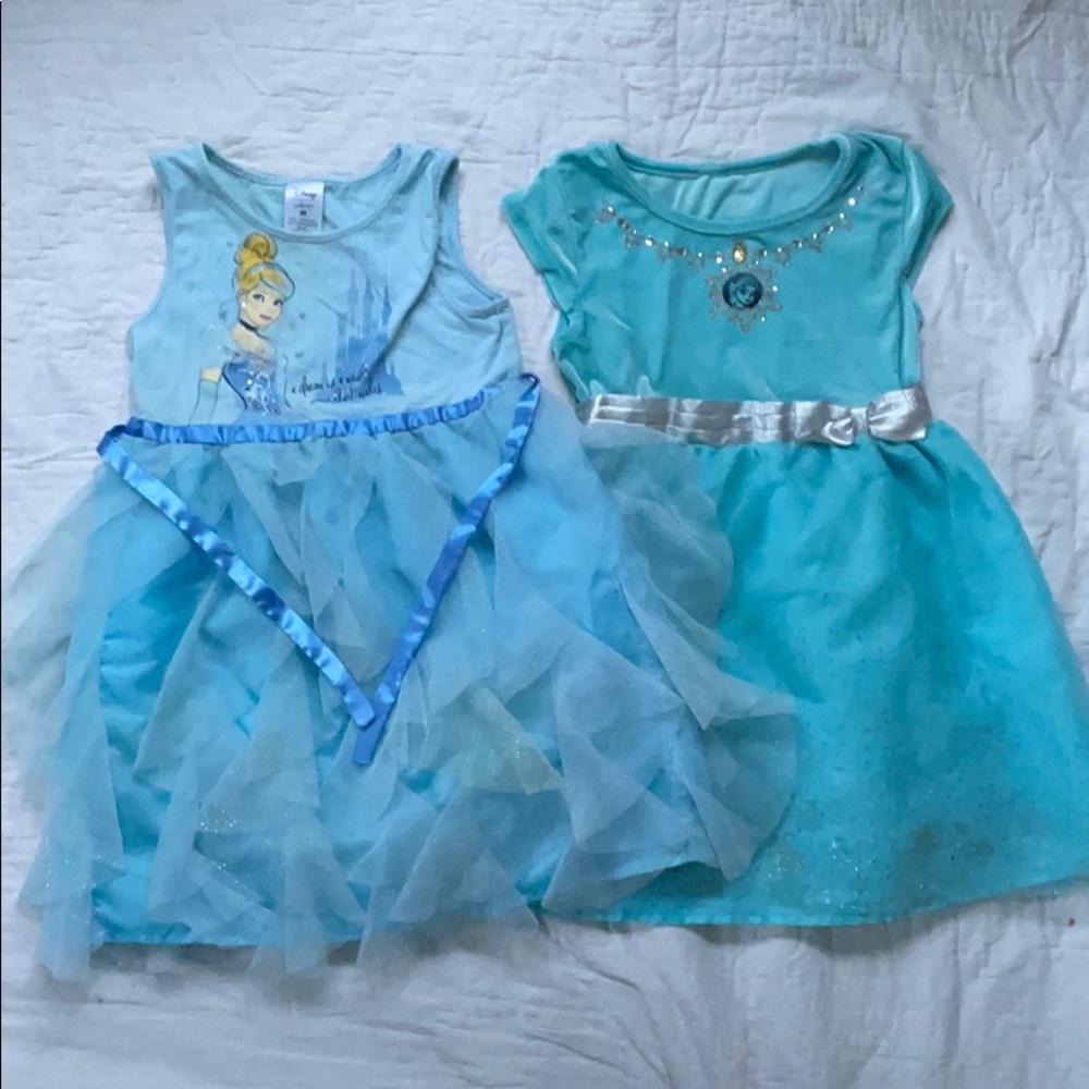 Bundle of 2 girls princess dresses